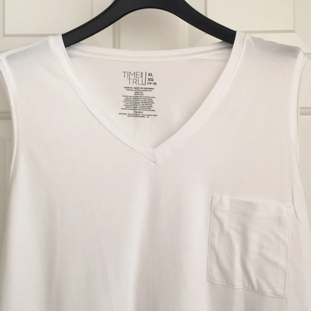 Time and Tru Tank Top XL Sleeveless top NWOT - Picture 3 of 6